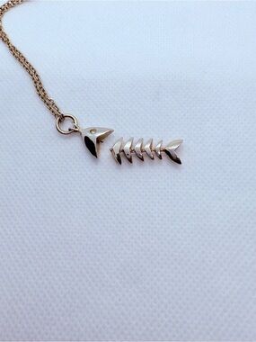 Gold Fishbone Pendant Necklace - Women Jewelry Can you fix it?